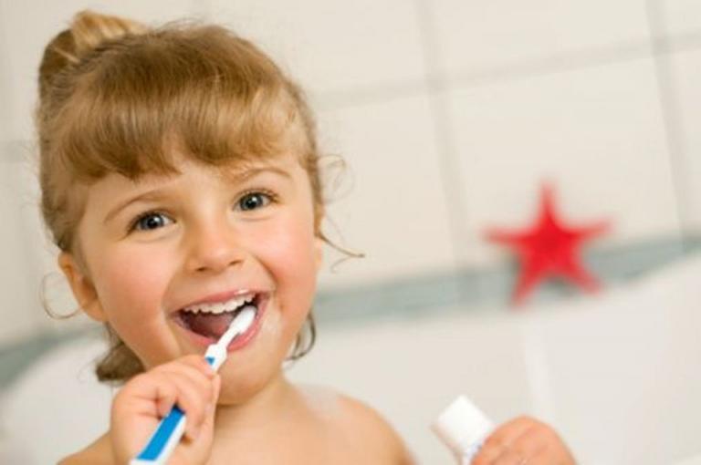holiday dentist teeth whitening